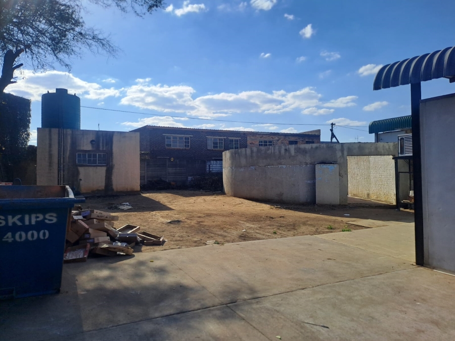 Commercial Property for Sale in Oos Einde North West